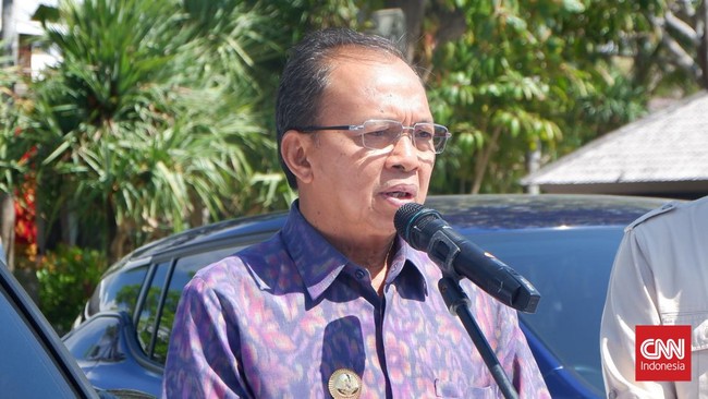 Gubernur Bali I Wayan Koster menolak 10 ribu ton beras impor yang dibawa Perum Bulog ke wilayahnya lantaran Bali surplus beras.