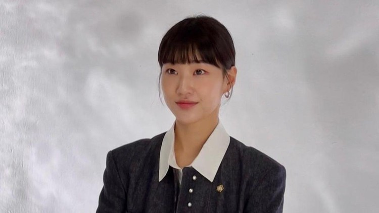 Ha Yoon Kyung, Pemain Drama Korea Extraordinary Attorney Woo Ha Yoon Kyung, Pemain Drama Korea Extraordinary Attorney Woo