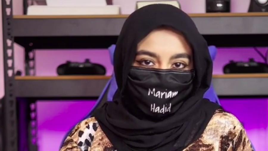 Hina Agama Islam, Aksi Wanita yang Mengaku Nabi Ini Dikecam Netizen