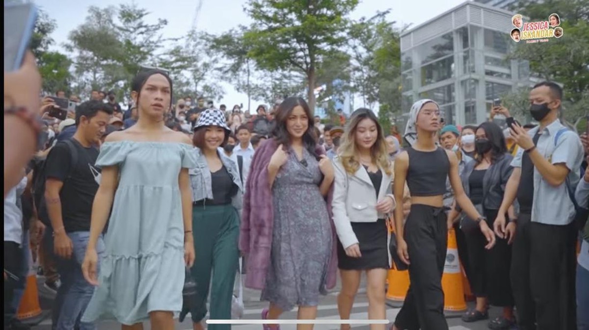 Jessica Iskandar Catwalk di Citayam Fashion Week