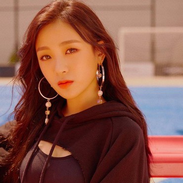 Jinsol Eks APRIL Tanda Tangan Kontrak dengan Agensi Baru