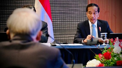 Manfaat Kartu Kredit Pemerintah yang Diluncurkan Jokowi