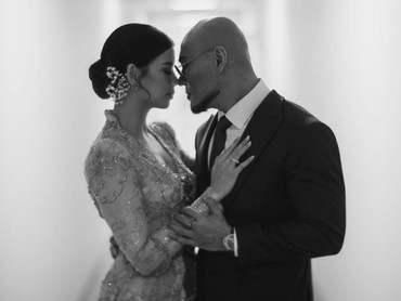 Isu Cerai, Ini 7 Foto Sabrina Chairunnisa & Deddy Corbuzier yang Tiba-tiba Hilang