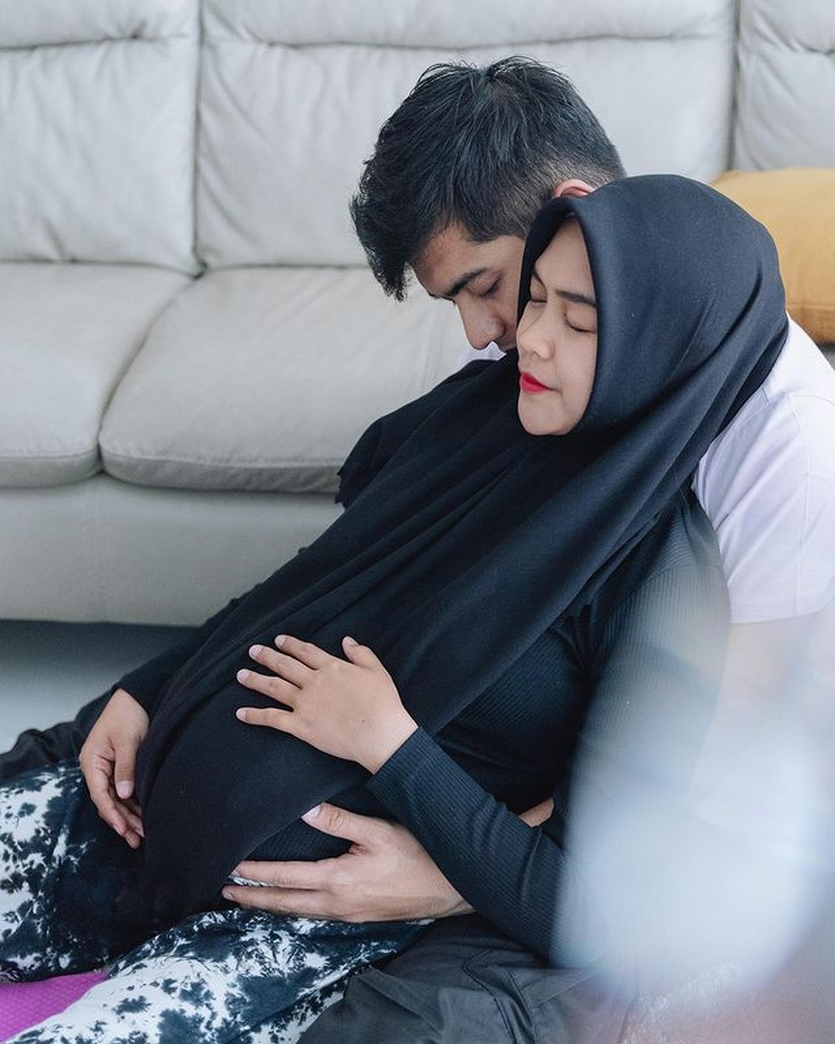 Ria Ricis Melahirkan