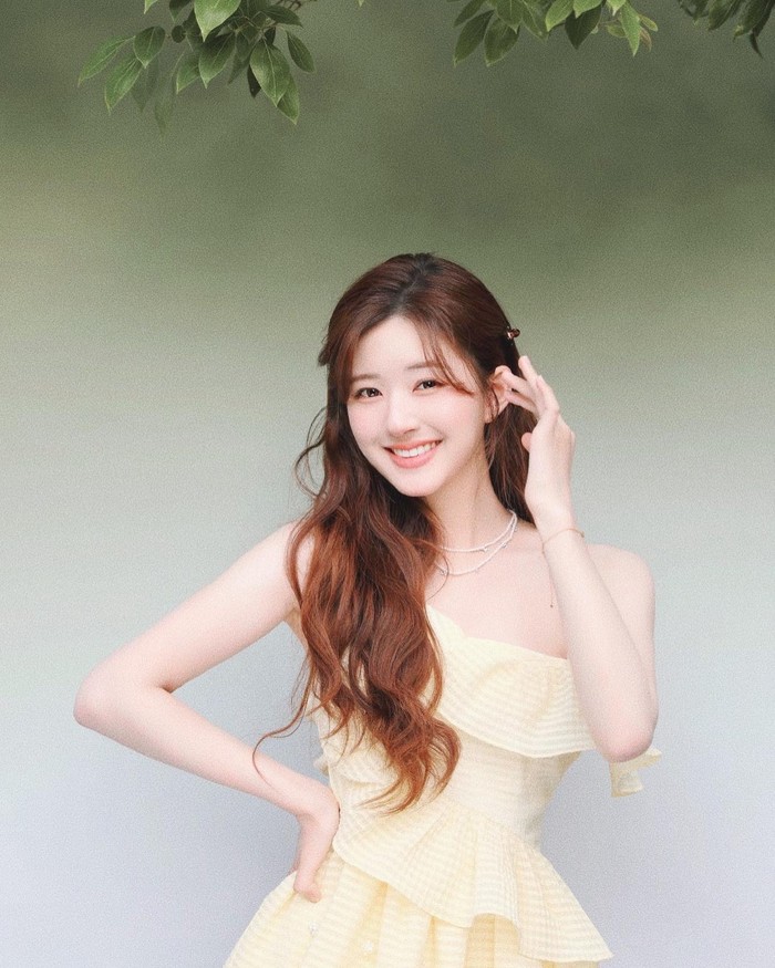 Sudah banyak drama yang dibintangi Zhao sejak ia meraih kepopulerannya. Di antaranya, Oh! My Emperor (2018), Love Better Than Immortality (2019), The Romance of Tiger and Rose (2020), dan Dating in the Kitchen (2020)./ Foto: Instagram.com/zhaolusidaily