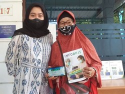 Cerita Warga Jember Dipermudah Pindah Faskes Pakai Mobile JKN