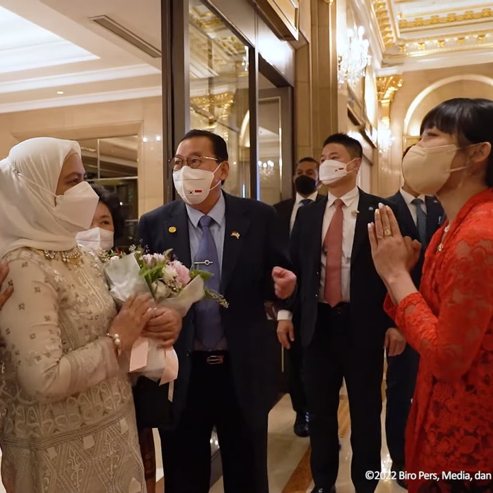 <p>K-Pop idol asal Bali itu mengucapkan selamat datang ketika menyambut Jokowi dan Iriana. Diketahui, keduanya mengunjungi Korea Selatan untuk urusan kedinasan. (Foto: YouTube Sekretariat Presiden)</p>