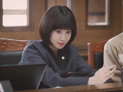 Viral Adegan Extraordinary Attorney Woo Dihapus, Terkait Young Woo dan Jun Ho?