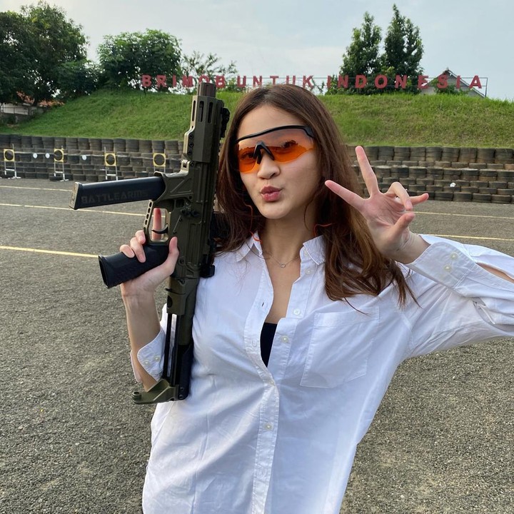 <p>Momen kebersamaan itu diunggah Ferry ke laman Instagramnya. Harliafa tampak sangat senang menghabiskan waktu bersama sang ayah. (Foto: Instagram @kangferrymaryadi)</p>
