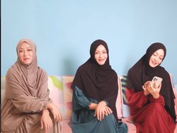 Angelina Sondakh Singkirkan Koleksi Bikini Setelah Hijrah dan Pakai Hijab