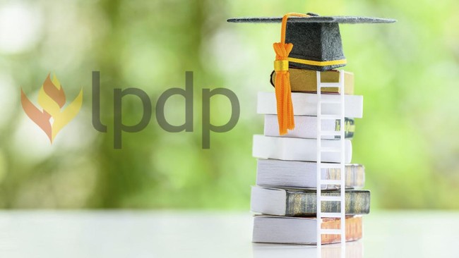 Beasiswa Lembaga Pengelola Dana Pendidikan (LPDP) tidak hanya menanggung biaya studi penerima, tetapi juga biaya hidup selama menempuh pendidikan.