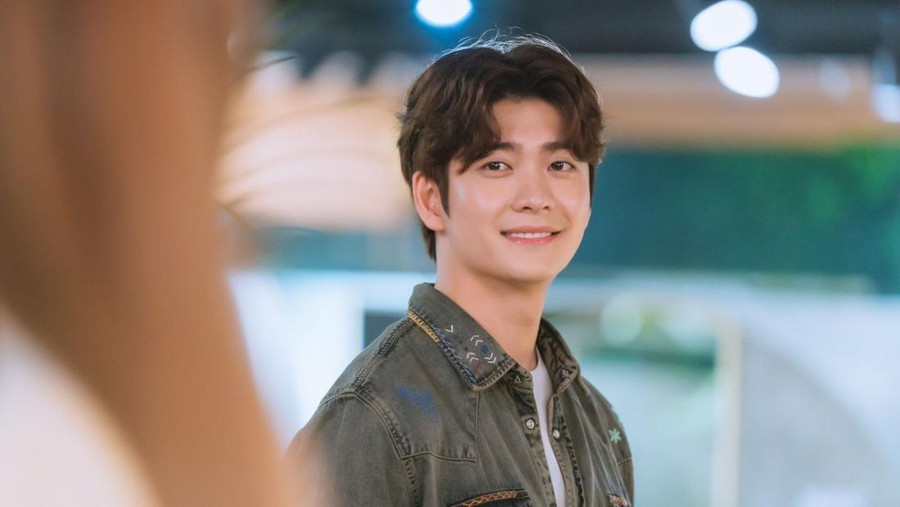 Kang Tae Oh di Drama Korea Doom at Your Service