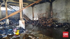 Api Padam, Pabrik Garmen Kalideres Luluh Lantak