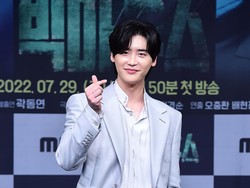 Lee Jong Suk Dapat Tawaran Bintangi Drama Romantis Bareng Shin Min Ah