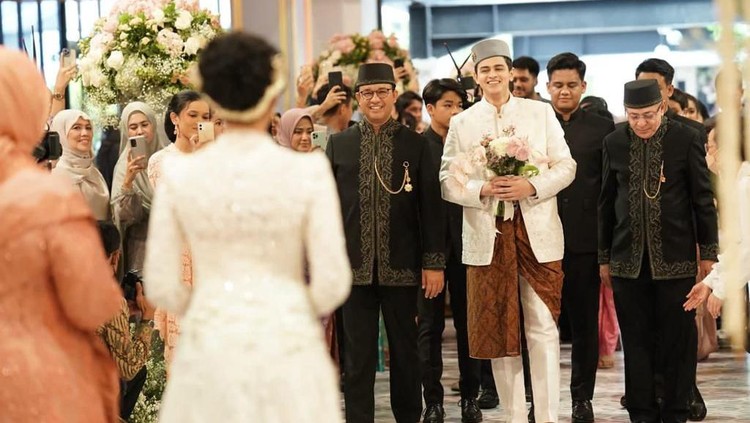 Potret Anies menikahkan putrinya Mutiara Annisa Baswedan dengan Ali Saleh Alhuraiby.