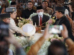 Momen Anies Nikahkan Putrinya dengan Ali Saleh Alhuraiby