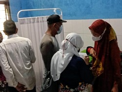 Ratusan Warga Sukabumi Keracunan Usai Santap Nasi Berkat