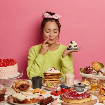 img-title 5 Makanan Ini Memang Enak Tapi Sebenarnya Nggak Sehat, Jangan Makan Banyak-banyak ya!