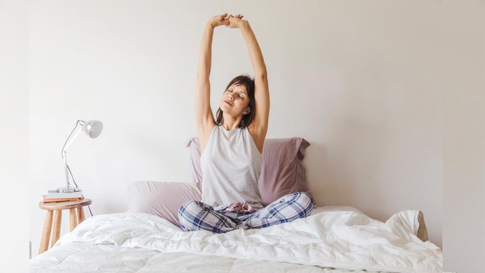5 Kebiasaan Baik di Pagi Hari yang Bikin Bahagia Seharian, Salah Satunya Rutin Beresin Tempat Tidur Lho! 5 Kebiasaan Baik di Pagi Hari yang Bikin Bahagia Seharian, Salah Satunya Rutin Beresin Tempat Tidur Lho!