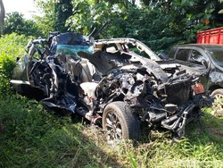 Mobil Dinas Bakamla Tabrak Truk di Tol Boyolali Tewaskan Eks Danseskoal
