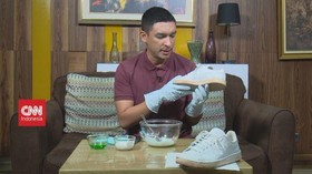 VIDEO: Cara Praktis Membersihkan Sepatu Putih