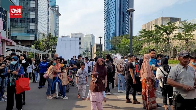 Citayam Fashion Week Masih Dipadati Pengunjung Sabtu Sore