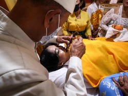 Pengertian Tradisi Metatah Adalah? Berikut Sejarah dan Tujuannya