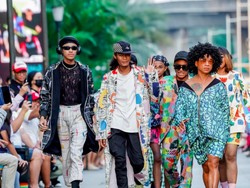 Bonge Bahagia Abis Lenggak-lenggok di Kuningan City Bareng Model Hits