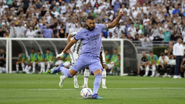 Real Madrid menang 2-0 atas Juventus dalam pertandingan pramusim di Stadion Rose Bowl, Amerika Serikat, Minggu (31/7).