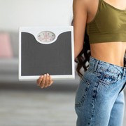 5 Cara Ampuh Mengecilkan Paha untuk Kamu yang Mager Olahraga