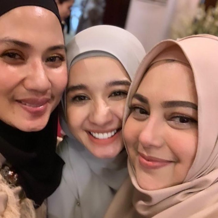 <p>Laudya Cynthia Bella kembali membagikan aktivitas dan kesibukan barunya di media sosial. Sejak bercerai dari Engku Emran, Bella memang sudah tidak aktif lagi di media sosial, Bunda. (Foto: @laudyacynthiabella)</p>