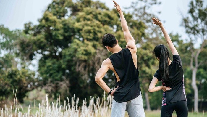 Sering Melakukan Peregangan Ini di Pagi Hari, Bikin Tubuh Awet Muda Lho!