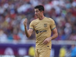 Kok Robert Lewandowski Belum Bikin Gol Juga, Xavi?