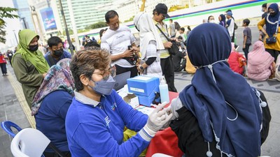 img-title Kapan Waktu yang Tepat Vaksin Booster Kedua Lansia?