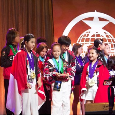 Arsy Borong 14 Penghargaan di Kompetisi WCOPA, Ashanty dan Anang Bangga