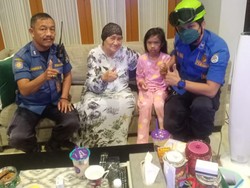 Jari Bocah Tersangkut di Tutup Botol, Damkar Depok Turun Tangan