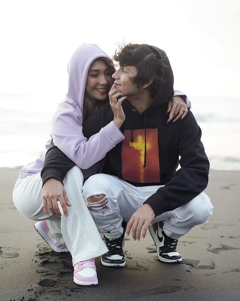 Dinda Kirana dan Naufal Samudra Dinda Kirana dan Naufal Samudra
