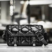 Intip Proses Pembuatan tas DiorCamp yang Harganya Capai Rp62 Jutaan!