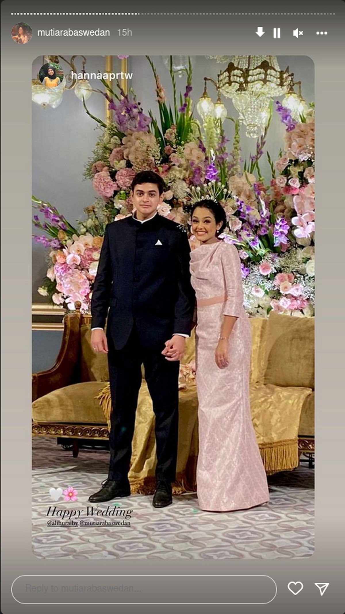 gaun pernikahan Mutiara Baswedan