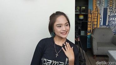 img-title Jeje Slebew Viral Ngomong Bahasa Inggris, Pria Ini Soroti Beberapa Kesalahan