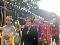 Arak-arakan Budaya PDIP Daftar Peserta Pemilu 2024