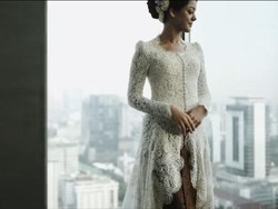 7 Potret Busana Pengantin Mutiara Baswedan, Ada Karya Anak Prabowo