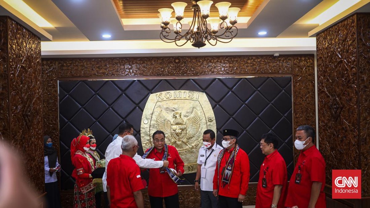 FOTO: Ramai-ramai Parpol Daftar Pemilu 2024 ke KPU