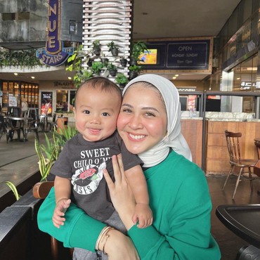 Tak Masalah Anak Kerja Sejak Dini, Kesha Ratuliu: Selama Nggak Memberatkan Dia