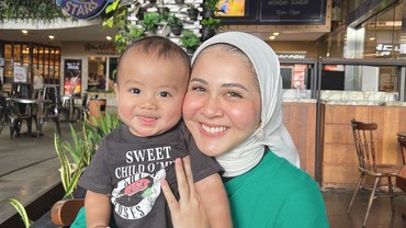 img-title Tak Masalah Anak Kerja Sejak Dini, Kesha Ratuliu: Selama Nggak Memberatkan Dia