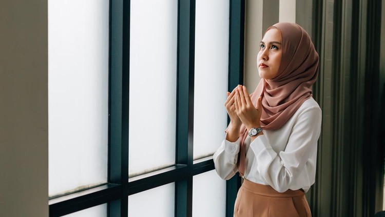 Ilustrasi Wanita Muslim Ilustrasi Wanita Muslim