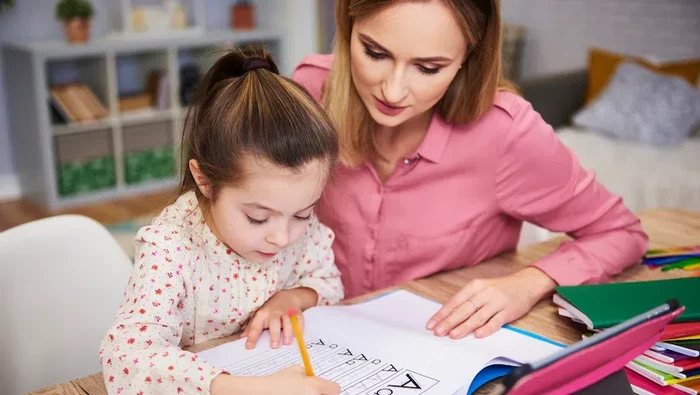 Stop Katakan 'Percuma' Sekolah Tinggi, Ini Alasan Mengapa Perempuan Harus Berpendidikan! Stop Katakan 'Percuma' Sekolah Tinggi, Ini Alasan Mengapa Perempuan Harus Berpendidikan!