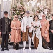 Potret Gaun Pengantin Mutiara Baswedan, Salah Satunya Ada Rancangan Didit Hediprasetyo!