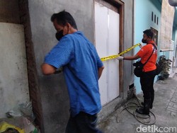 Daging dari Rumah Jagal Anjing Surabaya Dijual untuk Tambul Miras