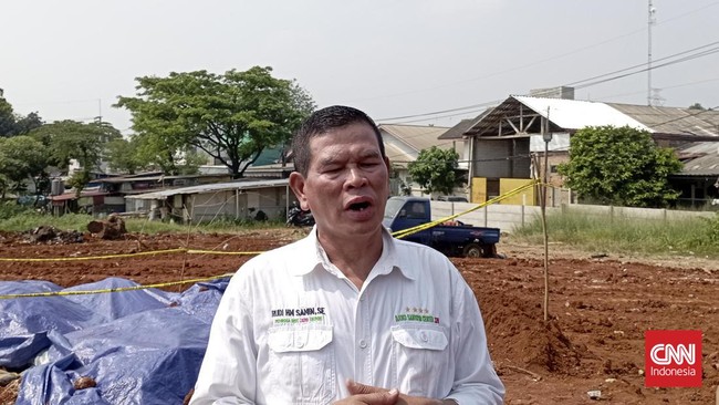 Rudi Samin sang pemilik lahan tempat dikuburnya beras bansos Presiden di Depok buka suara.